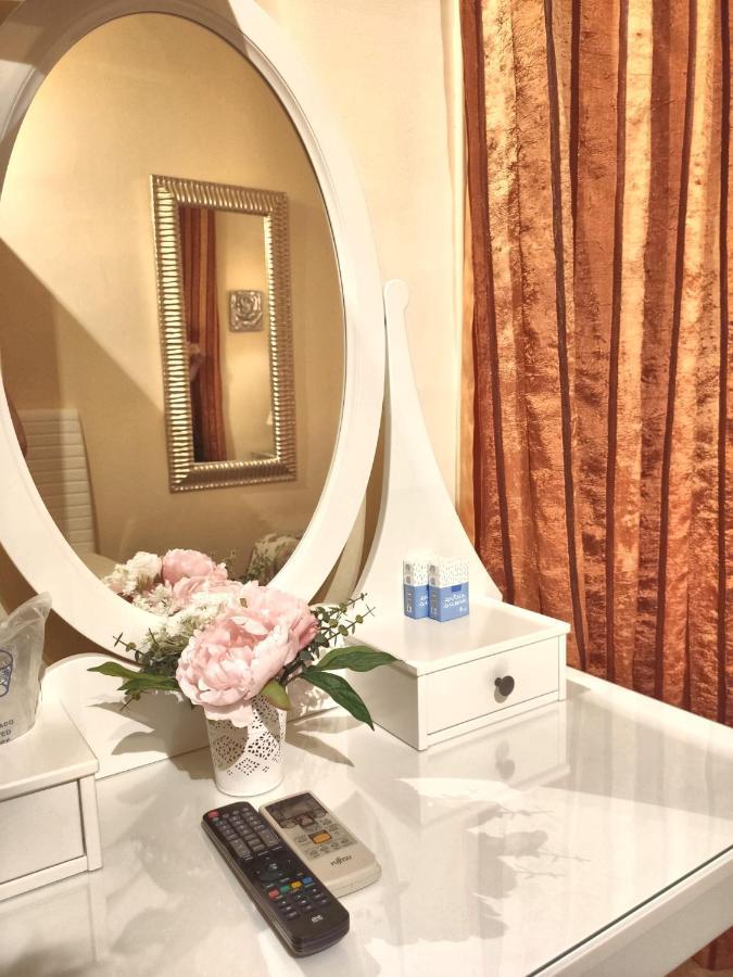 Hostal Orleans บาร์เซโลนา ภายนอก รูปภาพ
