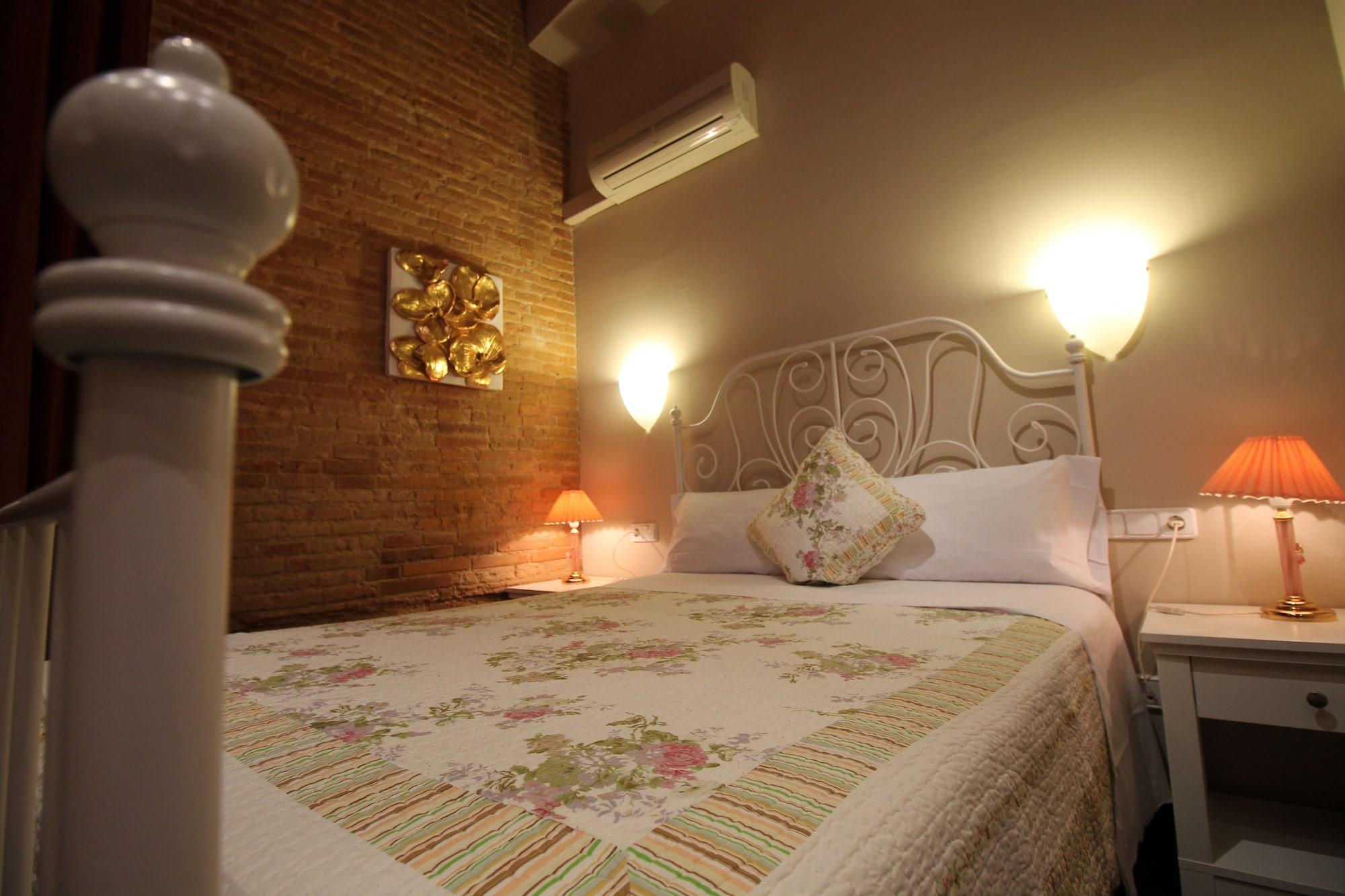 Hostal Orleans บาร์เซโลนา ภายนอก รูปภาพ