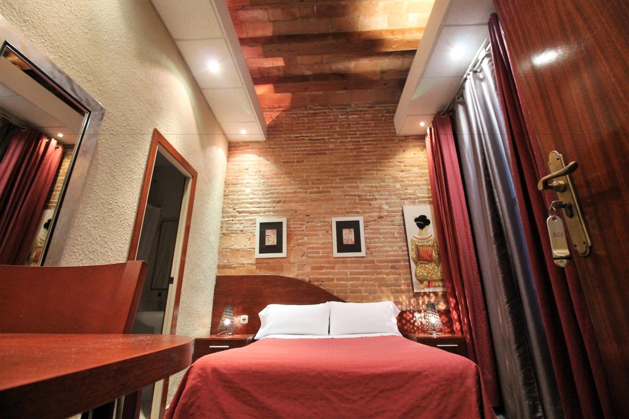 Hostal Orleans บาร์เซโลนา ภายนอก รูปภาพ