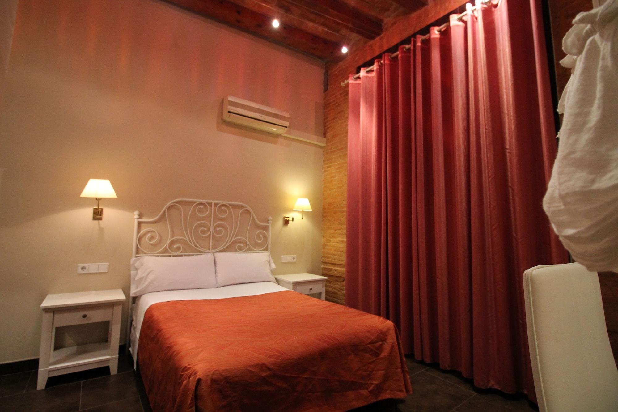 Hostal Orleans บาร์เซโลนา ภายนอก รูปภาพ