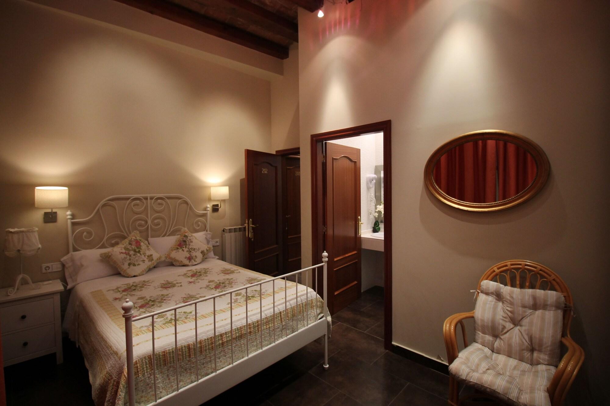 Hostal Orleans บาร์เซโลนา ภายนอก รูปภาพ